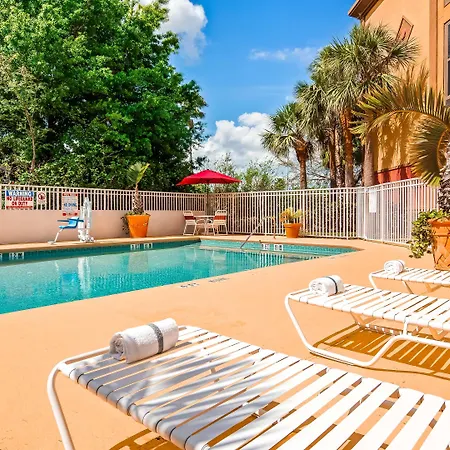 Best Western Plus Universal Inn - Newly Renovated! 