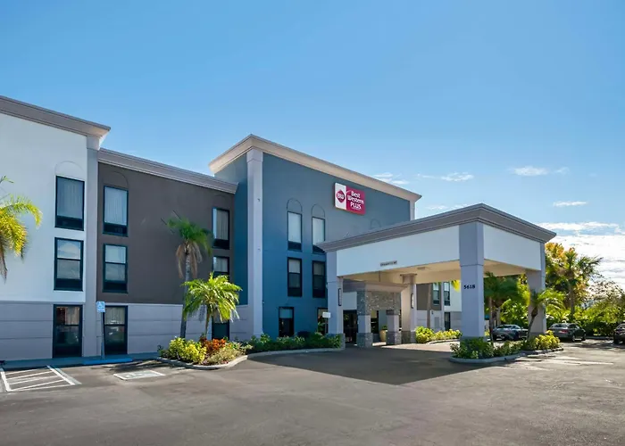 Best Western Plus Universal Inn - Newly Renovated!